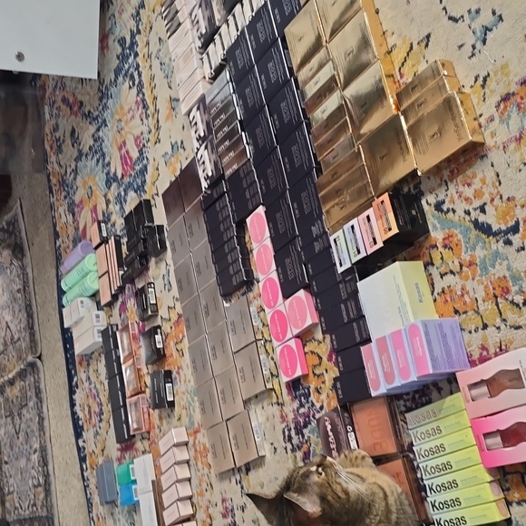 Charlotte Tilbury Bundle - Picture 9 of 9